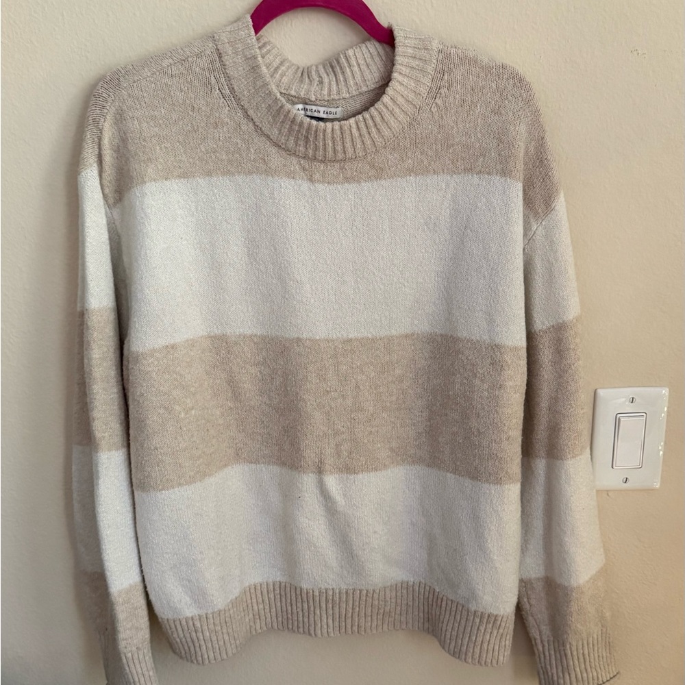 American Eagle Outfitters Cream and White Knit Sweater